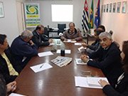 ACIAR Registro entrega ao Prefeito Gilson Fantin proposta de implantação do Cartão ACCredito Educação