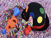 Carnaval: colar havaiano, espuma, máscara, confete e serpentina têm mais de 40% de imposto, alerta ACSP
