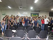 Fábio Fernandes contagia público em palestra na ACIF