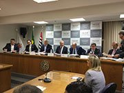 Senador Pedro Chaves debate recriação do Código Comercial com entidades e especialistas na ACSP
