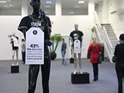 Vitrine com manequins influencia positivamente o cliente na hora da compra