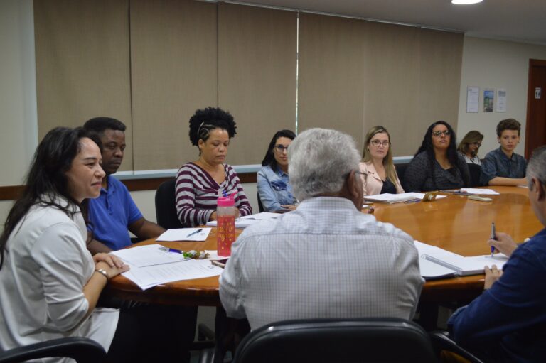 Em reunião na ACE, Comissão do Emprego aponta dificuldades de empregados e empregadores