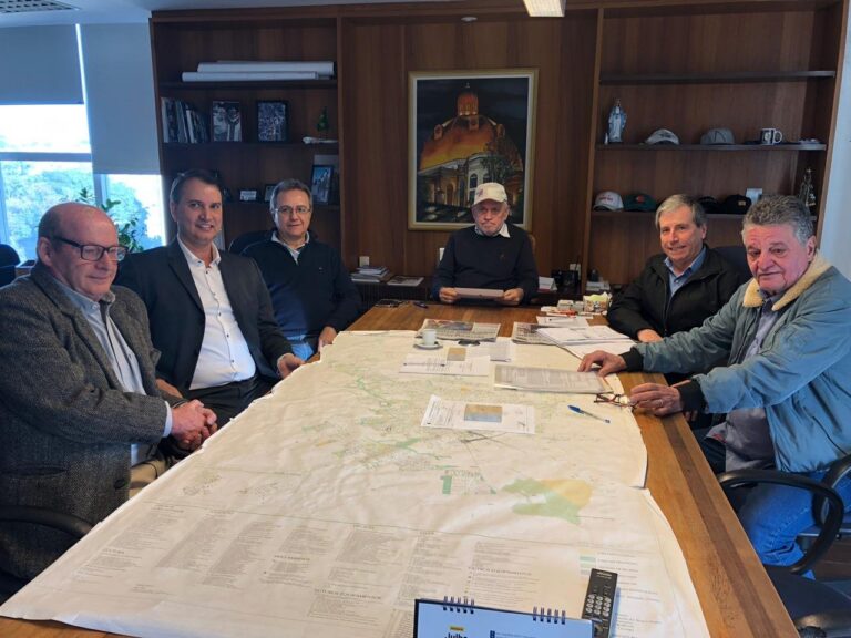 Diretoria da ACISC visita Prefeitura e fala sobre revitalização central e de Praça