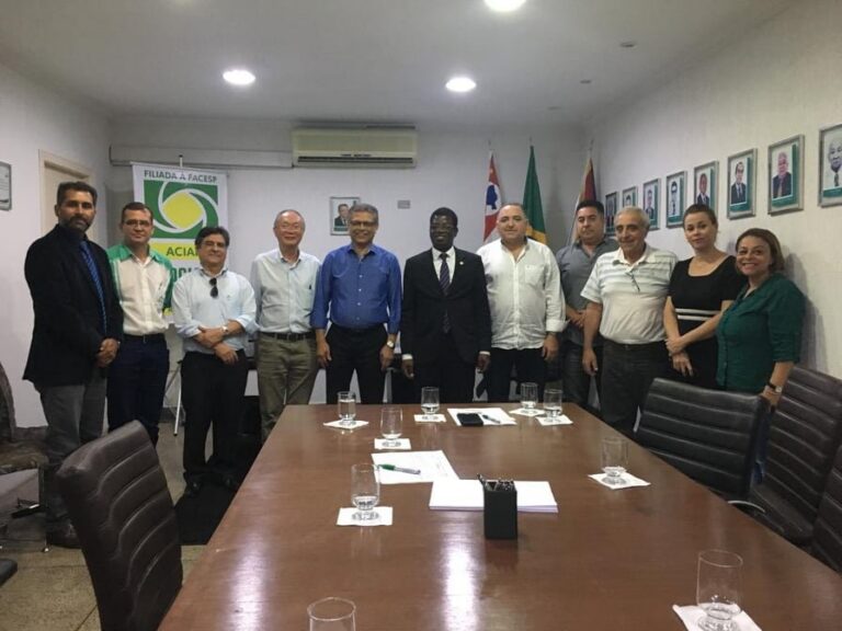 Cônsul honorário da Costa do Marfim visita ACIAR e fala sobre parcerias