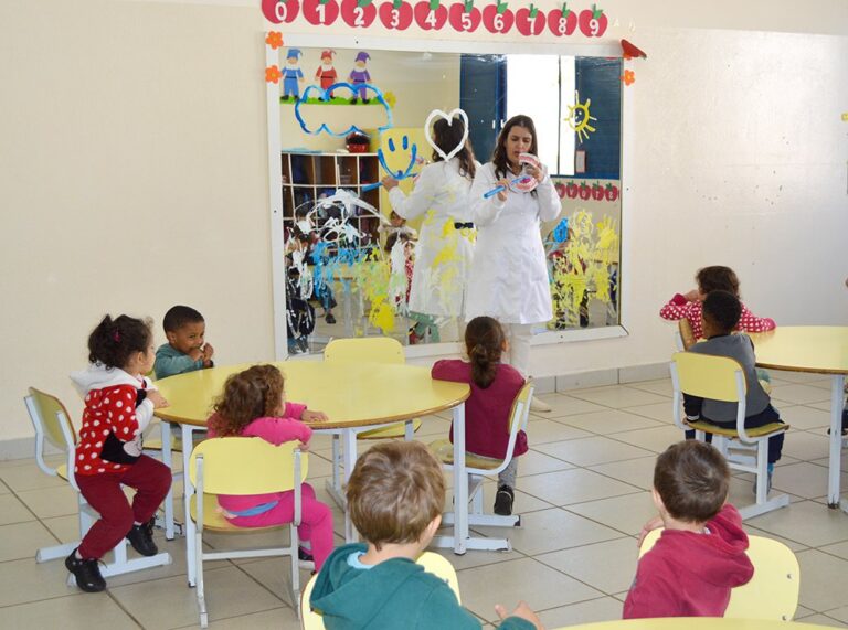 Núcleo odontológico do Programa Empreender, da ACIF, visita escolas públicas de Franca