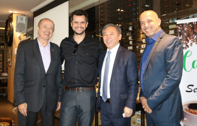 Café com Negócios da ACIB Barueri recebe presidente da Jucesp e dezenas de empresários