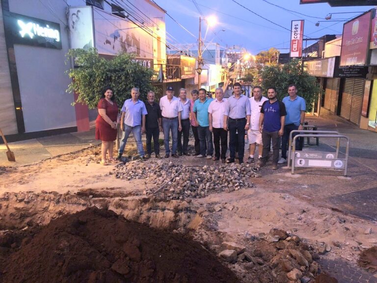 ACISC e Prefeitura iniciam obras de revitalização do calçadão