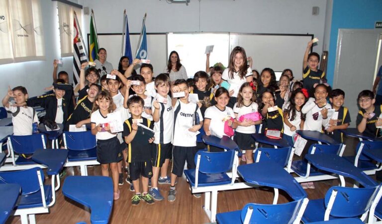 Aicita realiza projeto-piloto de educação financeira nas escolas