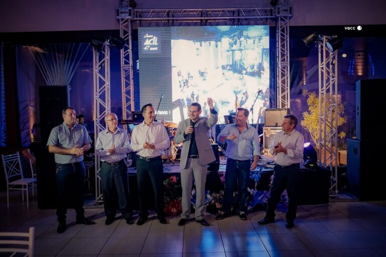 Acil realiza jantar comemorativo de 47 anos