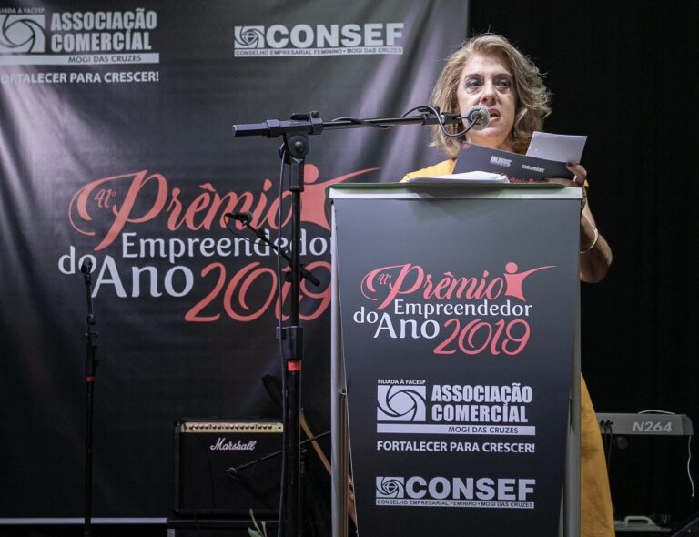 Prêmio Empreendedor do Ano é entregue pela ACMC