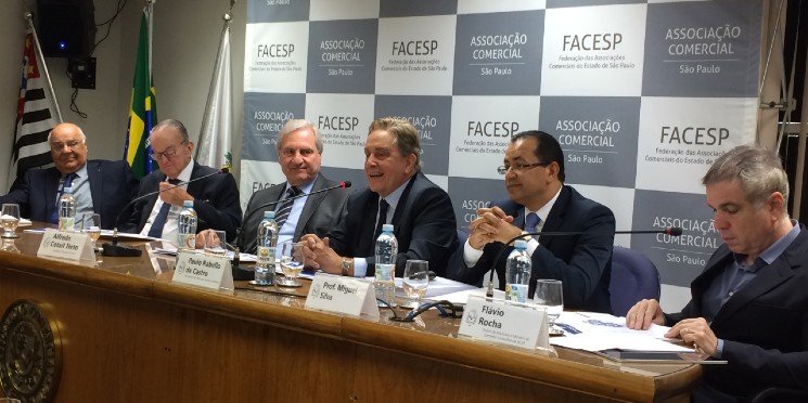 Uma alternativa às PECs da Reforma Tributária