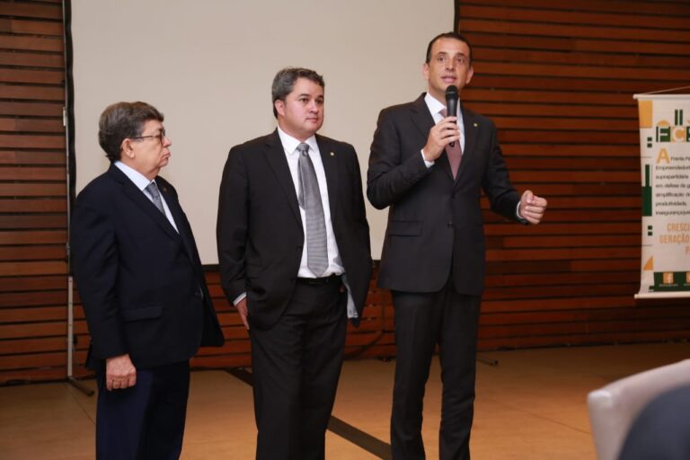 FCS celebra ano de conquistas e projeta um Brasil construído pela sociedade e o Poder Legislativo