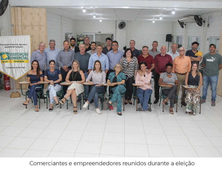 Roberto Campos é reeleito presidente da ACAI