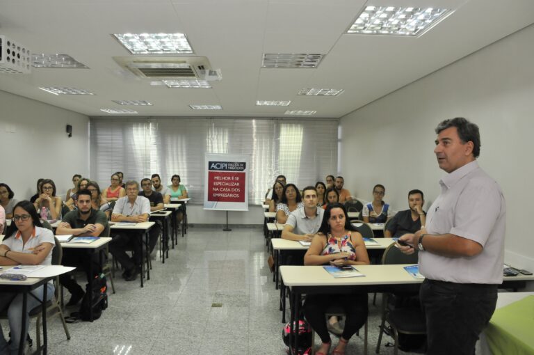 Acipi lança cursos de capacitação no período de férias