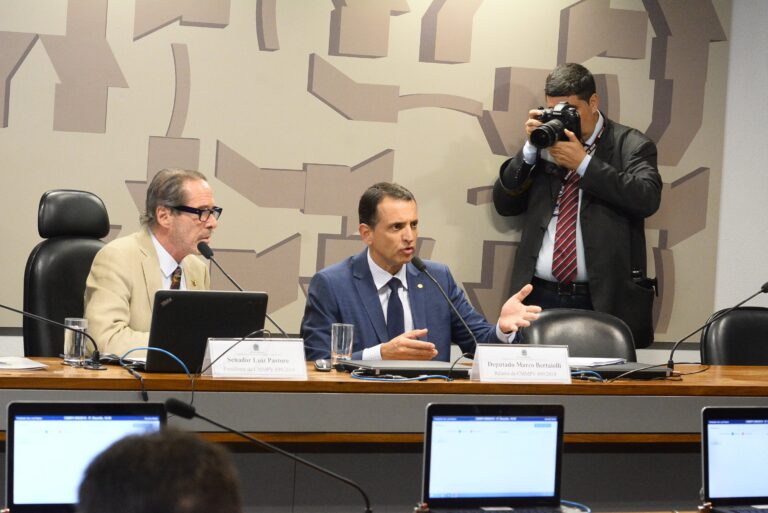 Comissão aprova relatório da MP sobre negociação de dívidas com a União e Simples é contemplado