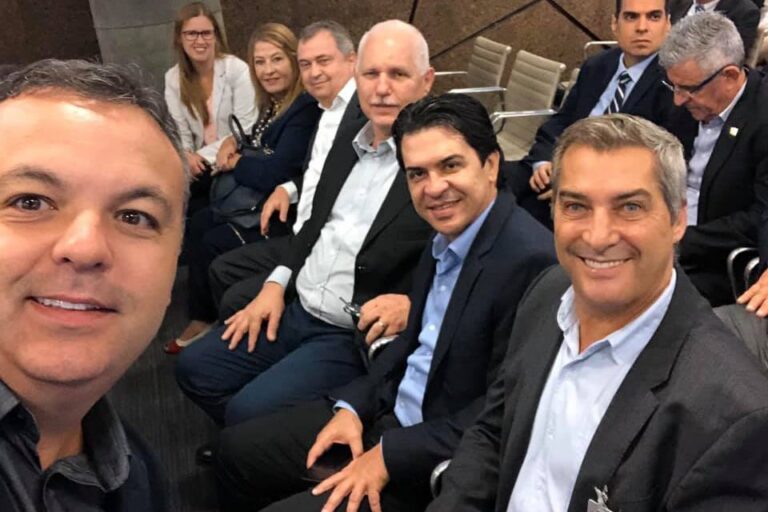 Presidente Silvio Alves participa de encontro com ministro da Infraestrutura