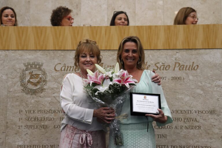 Presidente do CMEC é homenageada e defende a união em torno do fomento ao empreendedorismo feminino