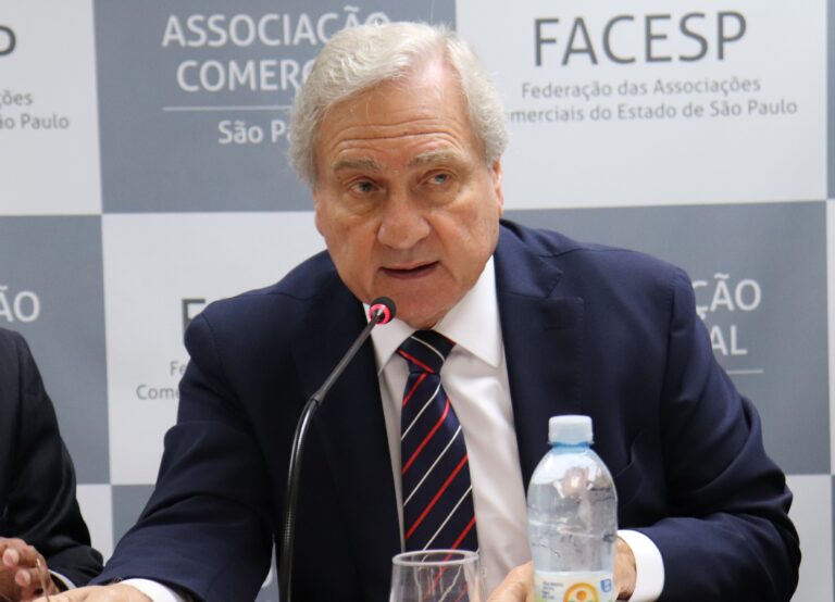 Comércio não vai aguentar extensão da quarentena se não houver contrapartida do governo, diz Cotait