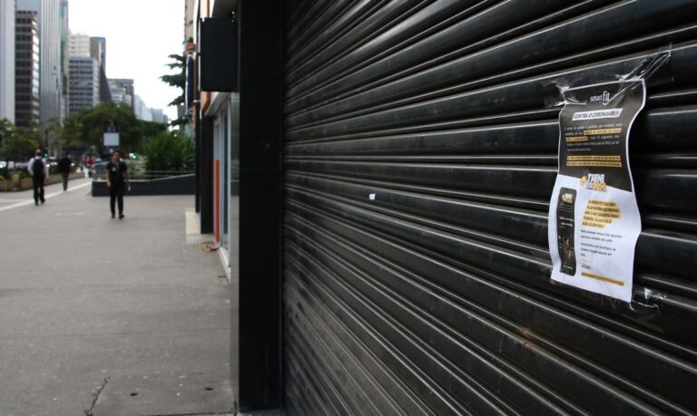 Com isolamento, vendas do comércio paulistano caem 62,8% em abril