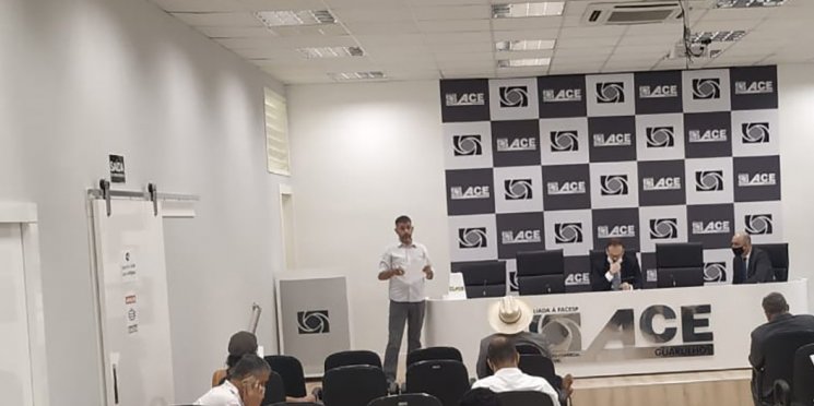 ACE-Guarulhos reúne os 12 candidatos a prefeito para uma sabatina