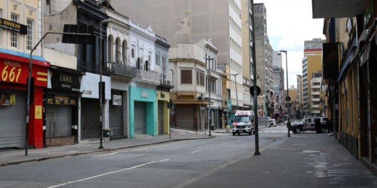 Estado de SP volta à fase vermelha no Natal e Ano Novo