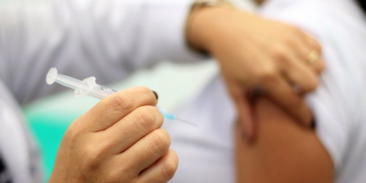 Estudo de efetividade: trabalhadores do comércio de Botucatu serão vacinados contra a covid