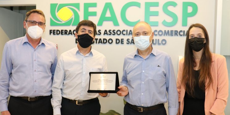 Facesp recebe homenagem da CACB pelo destaque na gestão do programa Empreender