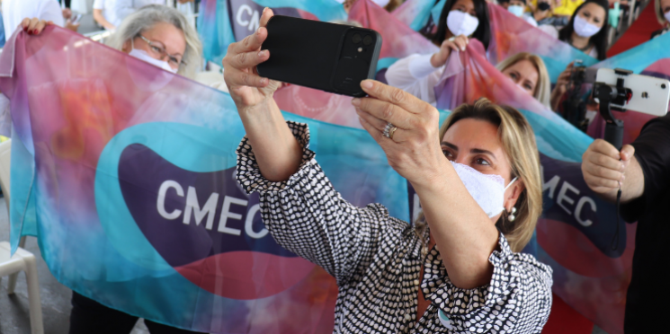 Em megaevento, presidente do CMEC da Facesp dá posse ao novo Conselho da Mulher da ACIP Poá