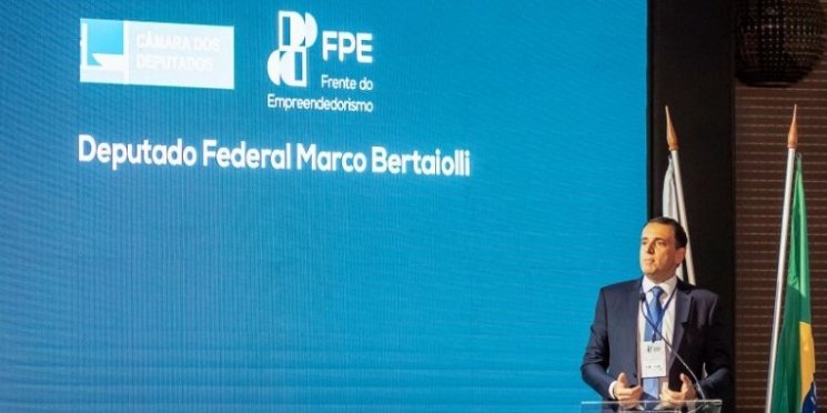 Precisamos aproximar o Brasil que empreende e gera emprego, do Brasil que faz as leis