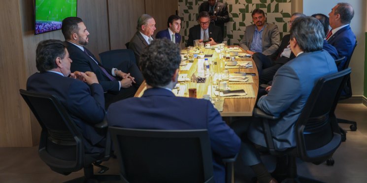 Frentes parlamentares defendem correção do Simples Nacional