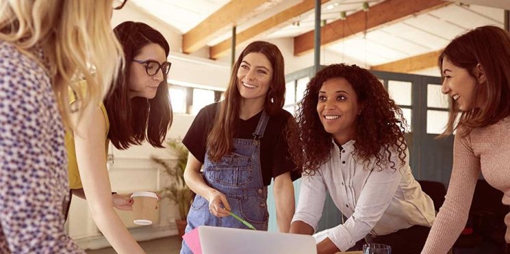 Dia do Associativismo: crescimento das mulheres no empreendedorismo enfrenta barreiras estruturais