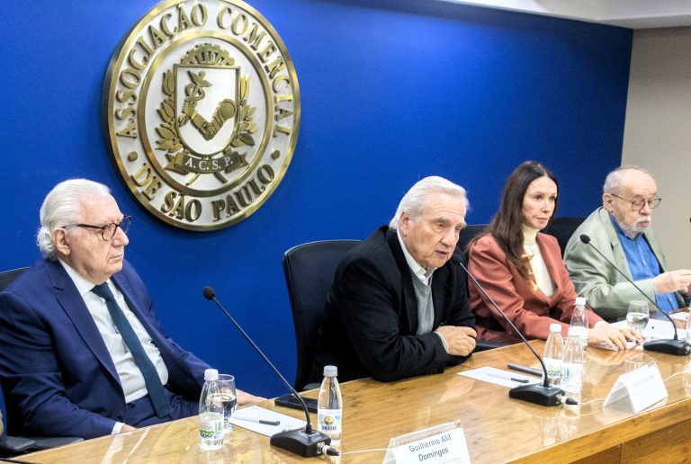 Cotait: Brasil vive momento de extrema gravidade institucional